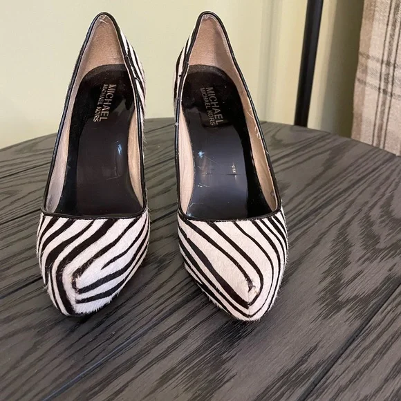 Michael by Michael Kors calf hair shoes in 6 - Picture 4 of 4